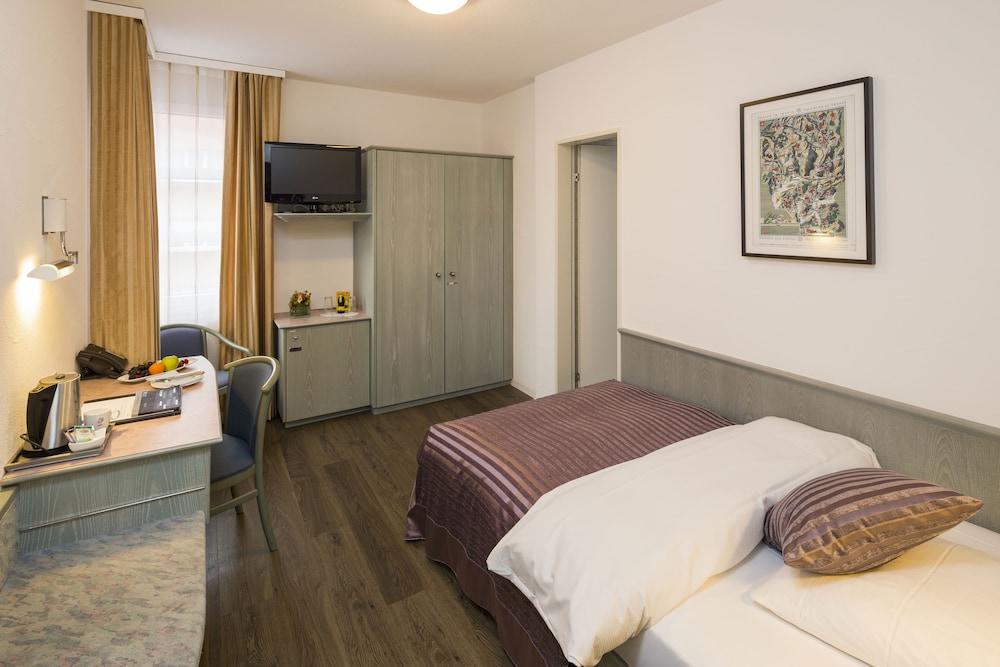 Sommerau-Ticino Swiss Quality Hotel Dietikon Luaran gambar