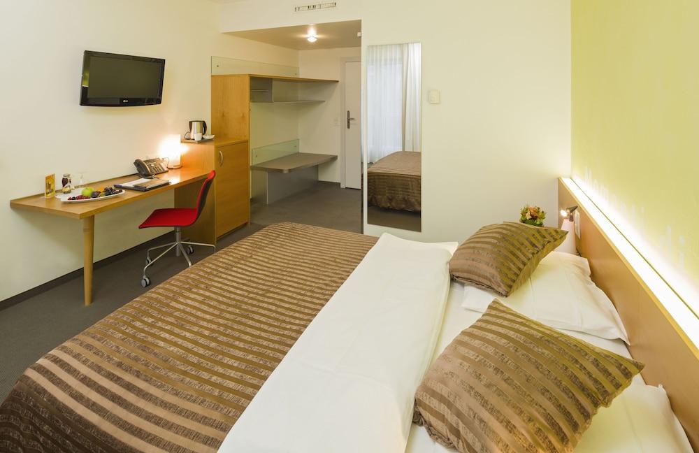 Sommerau-Ticino Swiss Quality Hotel Dietikon Luaran gambar
