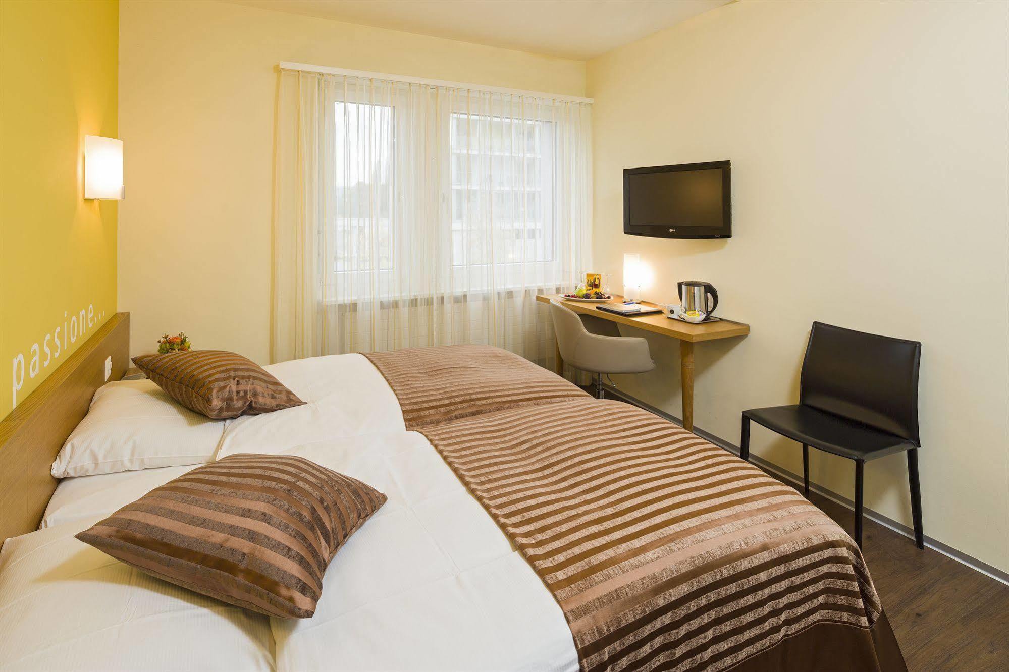 Sommerau-Ticino Swiss Quality Hotel Dietikon Luaran gambar